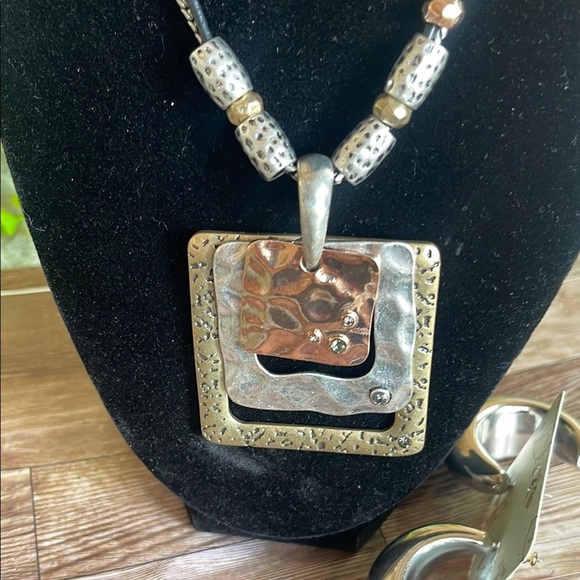 Laura Ashley Silver Modern Necklace with Pendant - Picture 2 of 9